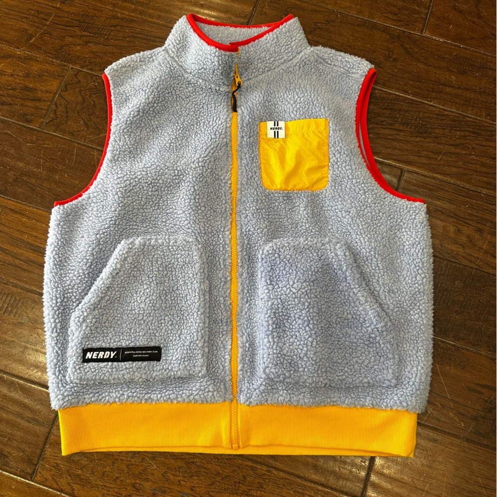Men’s  Fleece Vest with Yellow and Red Accents‎